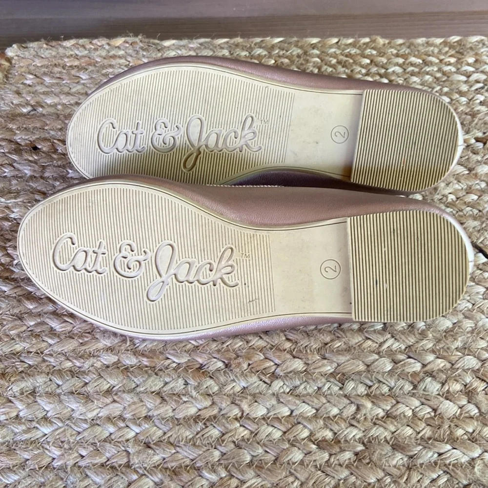 Girls Metallic Pink Ballet Flats - Like New - size 2